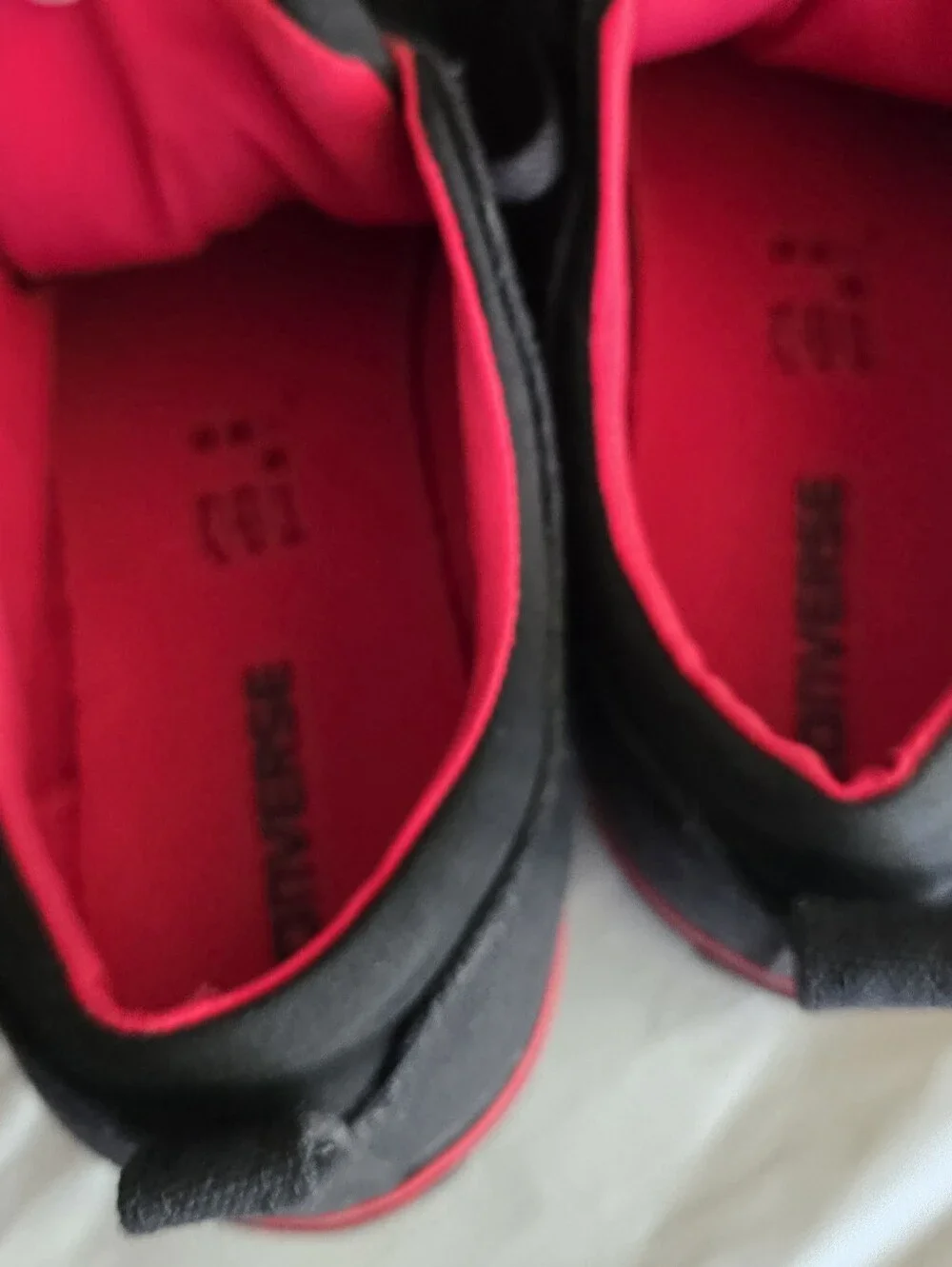 Converse Chuck Taylor All Star Low Top Sneakers - Black Cloth/ Red Trim Men's 11 - Picture 4 of 11